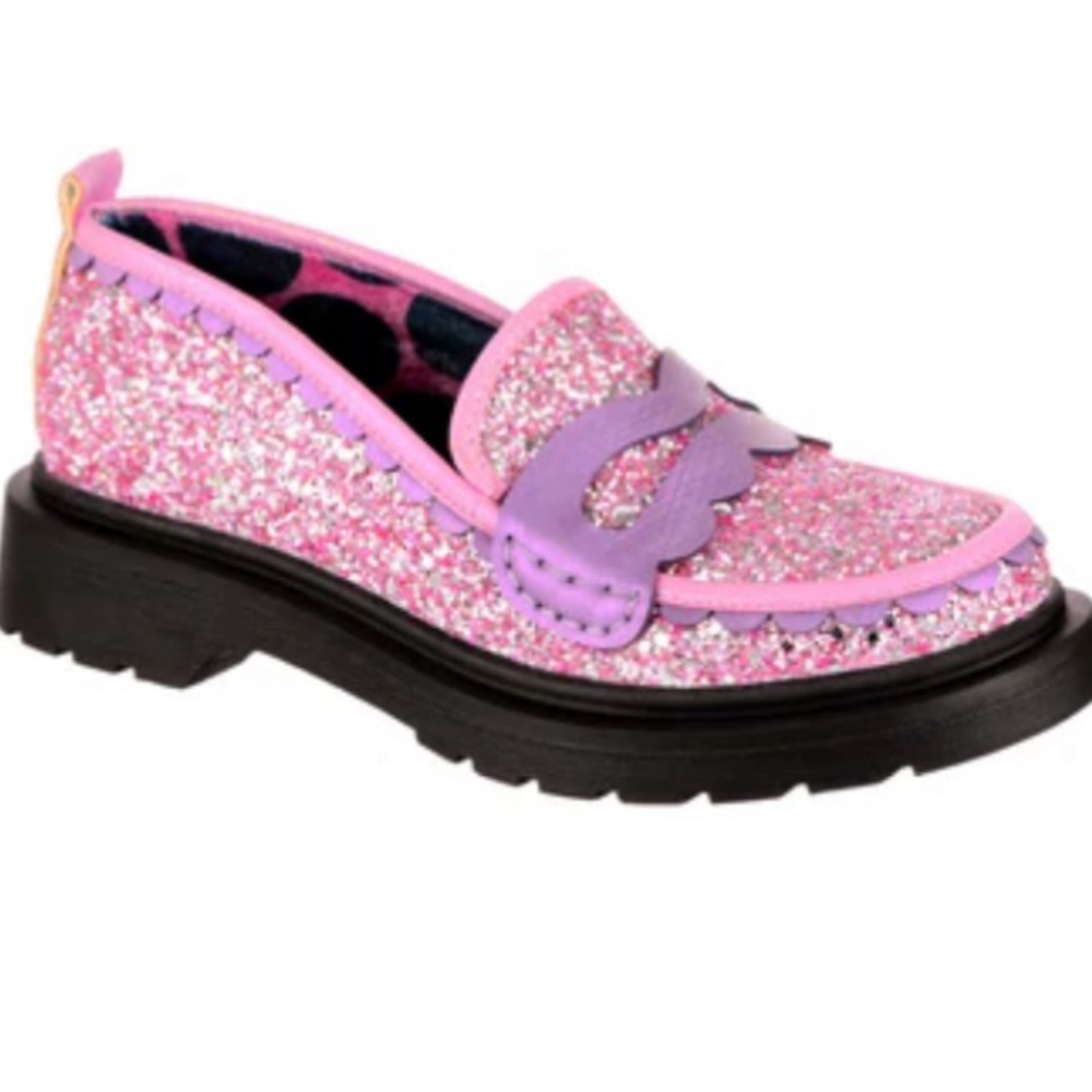 Gorgeous shoes!!! European size 43, fit like a size 11.